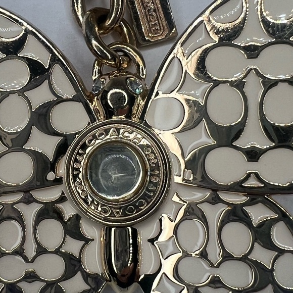 Coach Butterfly White and Gold Enamel Metal Keychain Fob Charm Rare - Picture 5 of 12